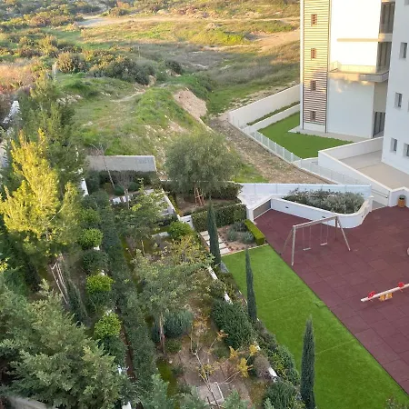 Apartman Renovated 1 Bedroom Flat 200M From Sea, Sea View