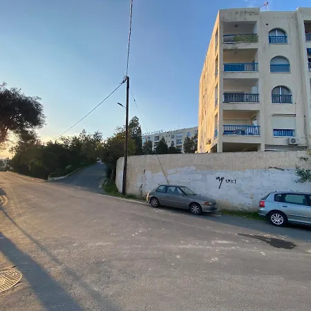 Apartman Renovated 1 Bedroom Flat 200M From Sea, Sea View