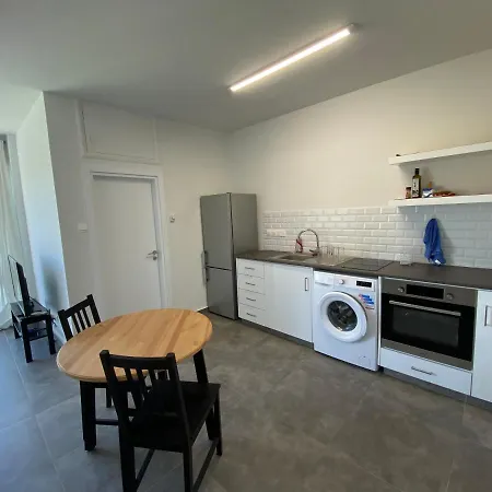 Renovated 1 Bedroom Flat 200M From Sea, Sea View Apartman Limassol